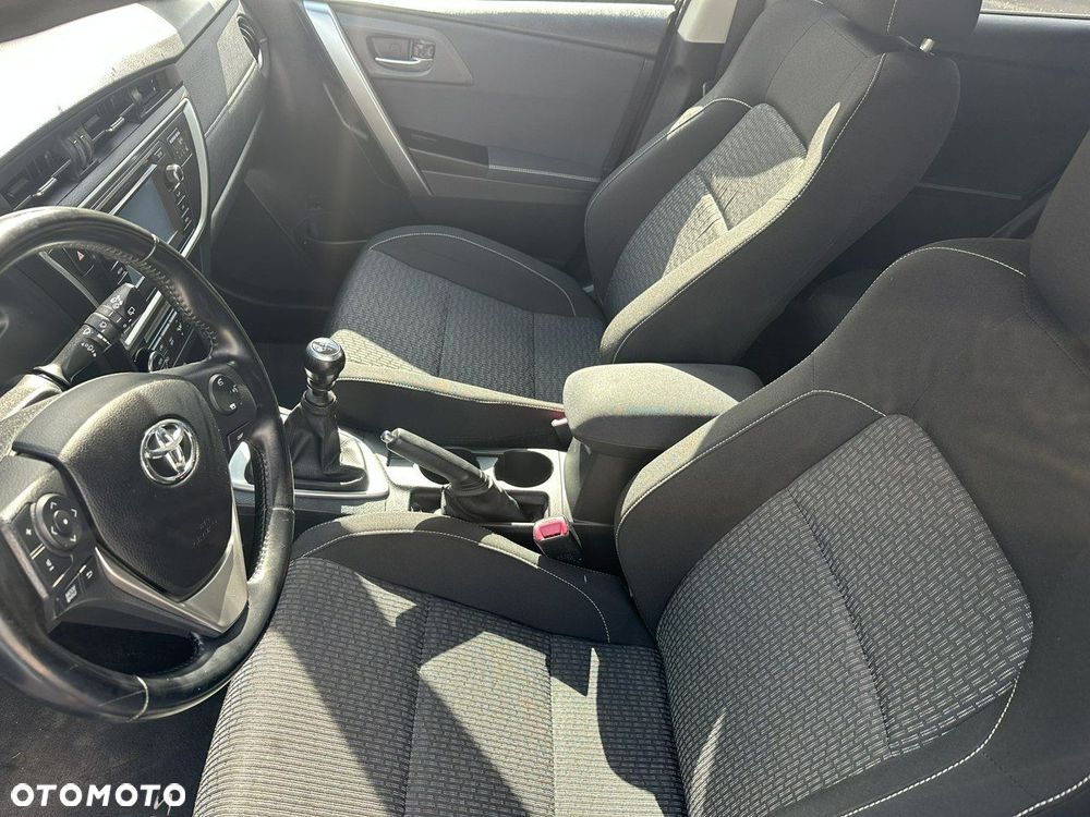 Toyota Auris - 27