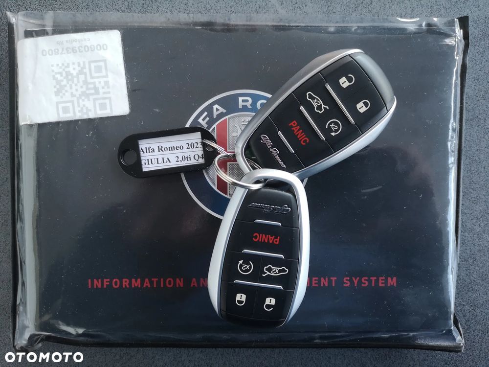 Alfa Romeo Giulia 2.0 Turbo 16V AT8-Q4 Ti - 8