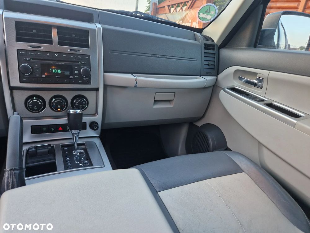 Jeep Cherokee 3.7 Limited - 35