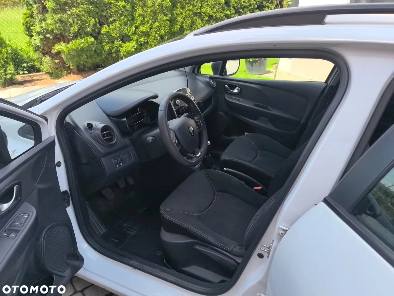 Renault Clio 1.5 dCi Alize - 8
