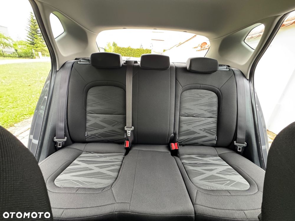 Kia Ceed - 13