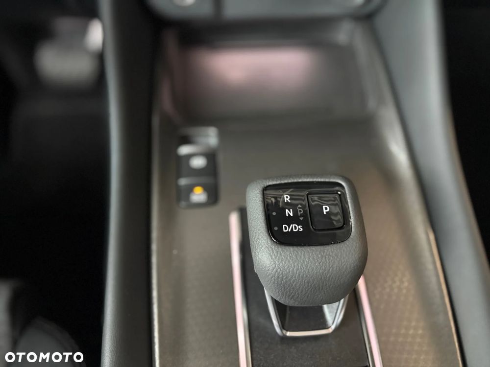 Nissan Qashqai 1.3 DIG-T mHEV N-Connecta Xtronic - 9