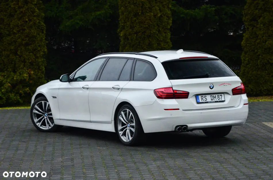BMW Seria 5 520d Touring Luxury Line - 13