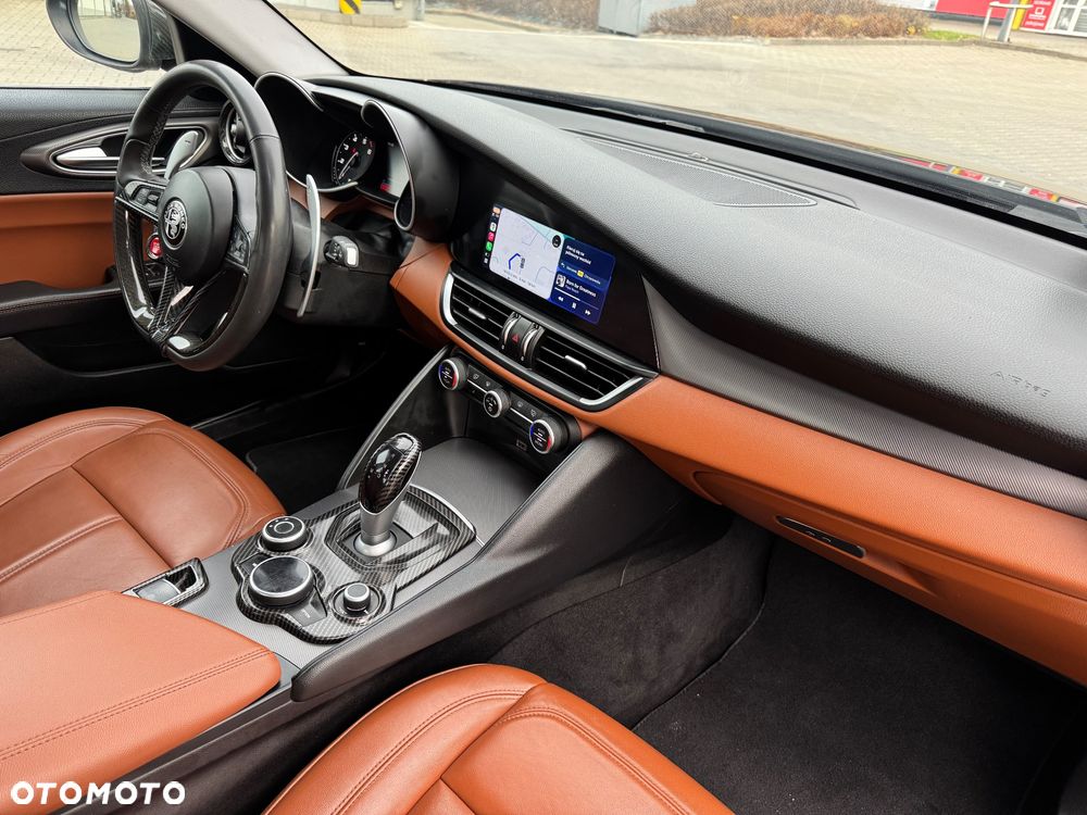 Alfa Romeo Giulia 2.2 D Turbo Super - 6