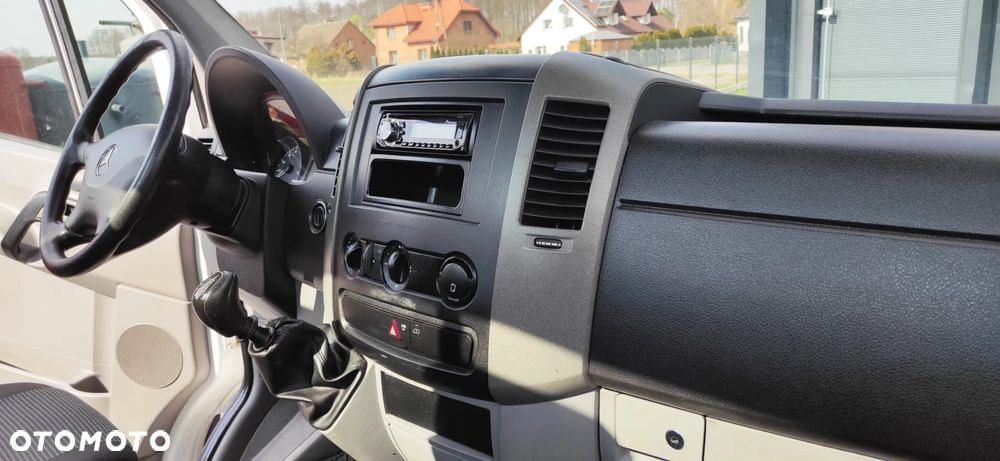 Mercedes-Benz Sprinter - 16