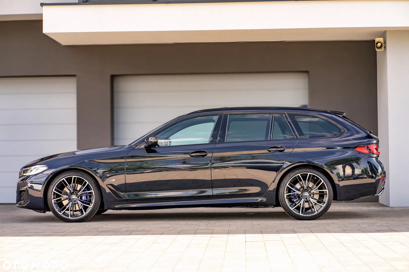 BMW Seria 5 530d xDrive Touring M Sport Edition - 17