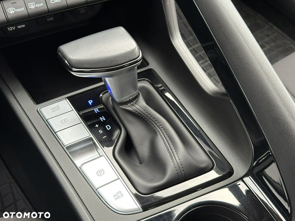 Hyundai Elantra - 29