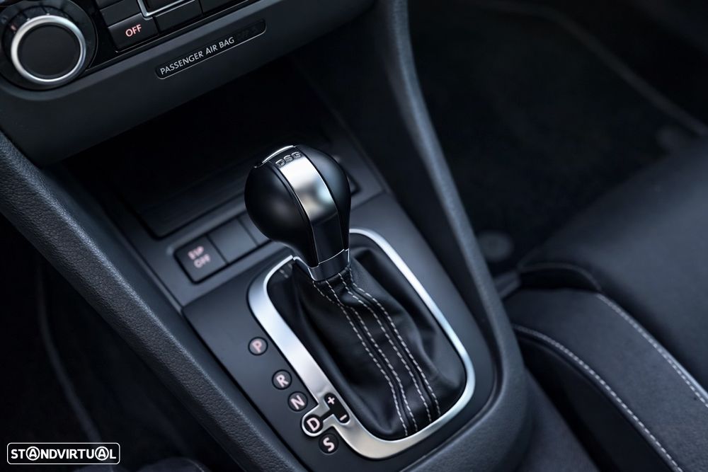 VW Golf 2.0 R DSG - 42