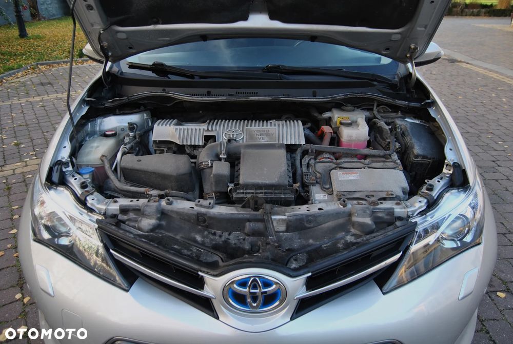 Toyota Auris 1.8 HSD Luna - 17