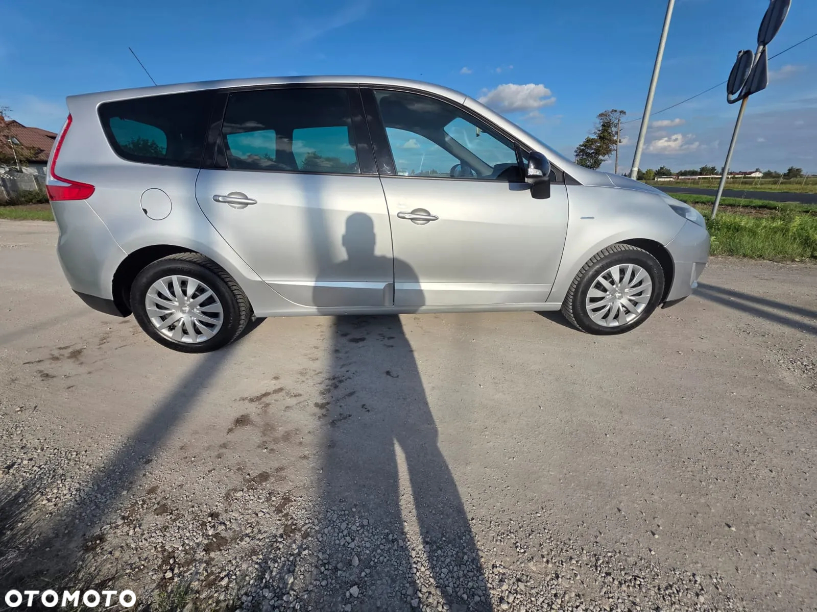 Renault Grand Scenic Gr 1.9 dCi Bose Edition - 10