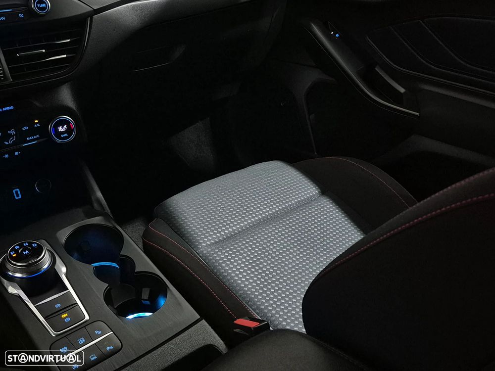 Ford Focus 1.5 TDCi ECOBlue ST-Line X Aut. - 31