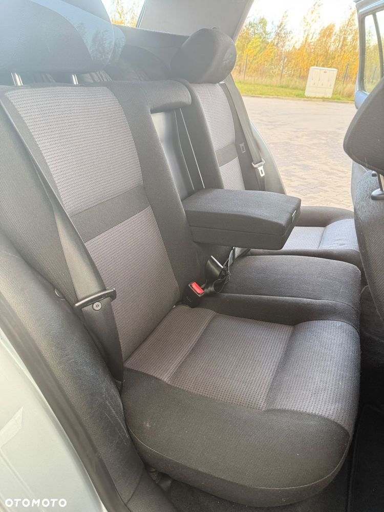 Volkswagen Golf 1.9 TDI Comfortline - 20