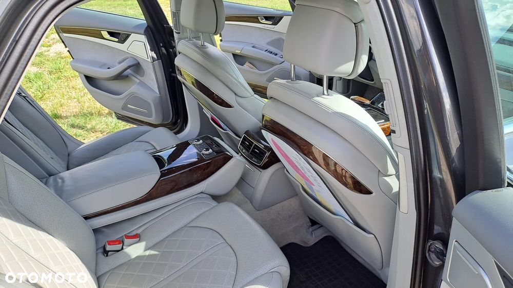 Audi A8 4.2 TDI Quattro - 13