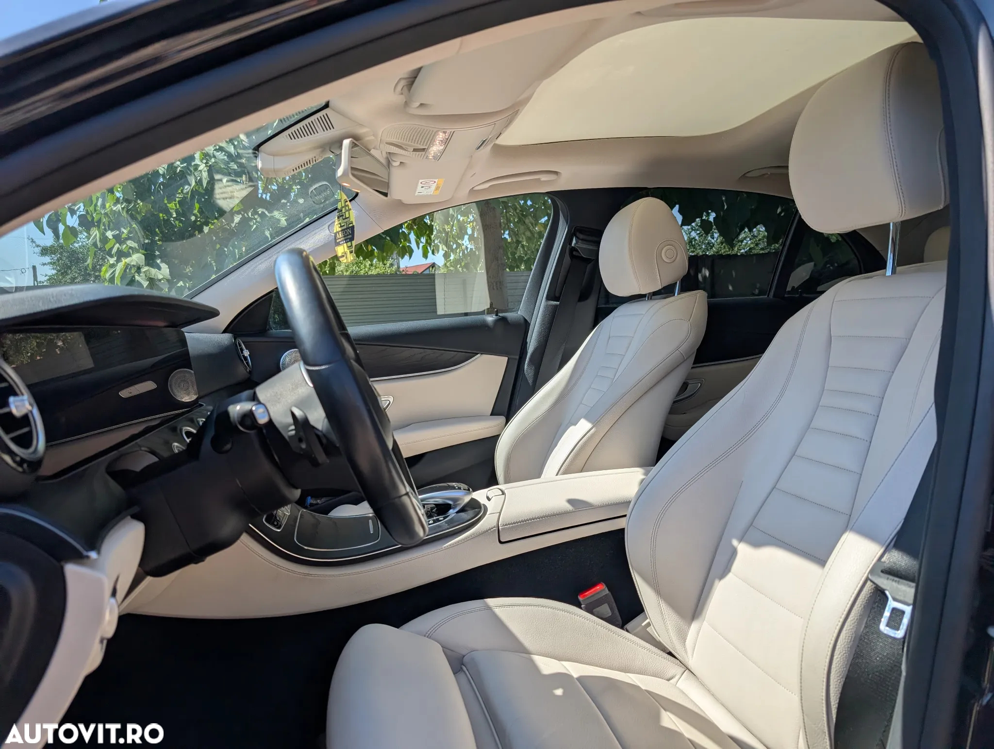 Mercedes-Benz E 200 d T 9G-TRONIC - 16