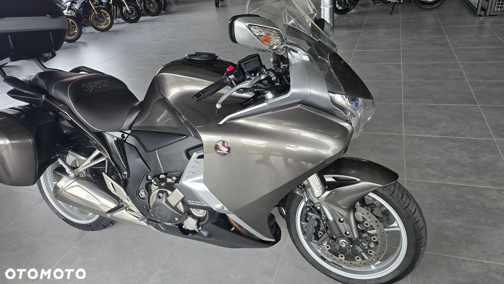 Honda VFR - 39