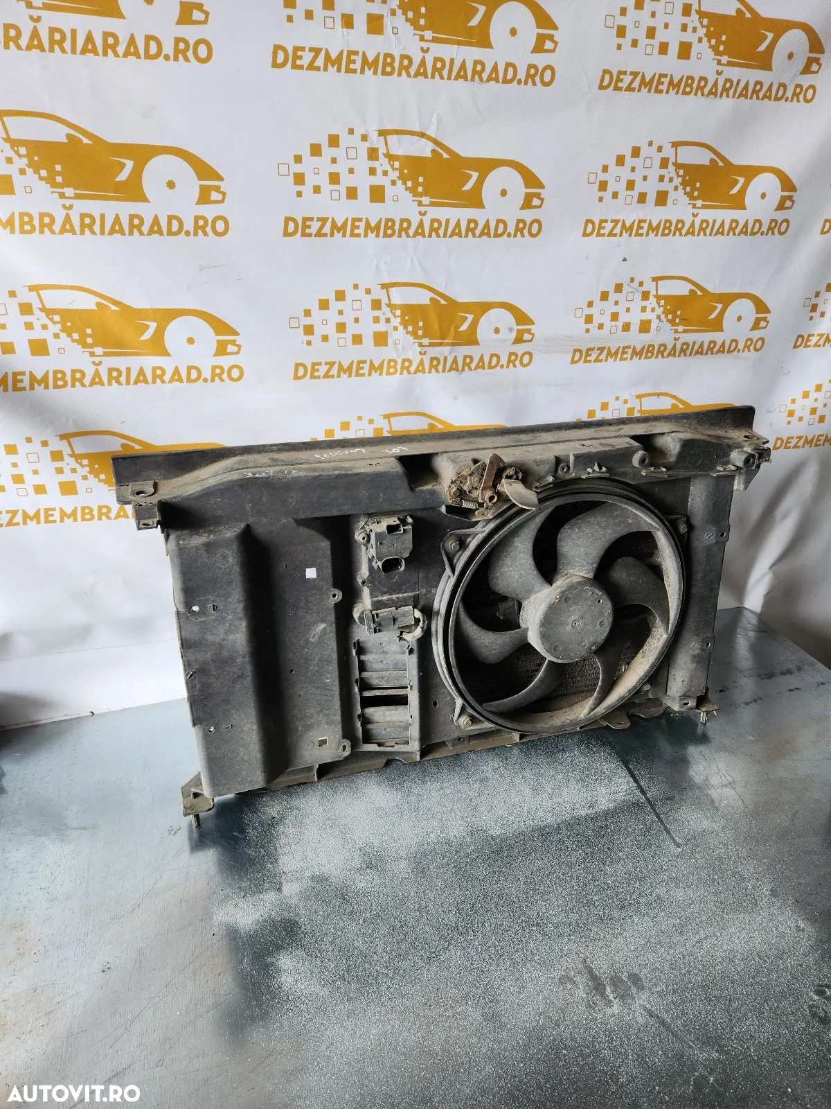 Trager Calandru Fata Radiator Apa Clima Termocupla Peugeot 307 Benzina - 2