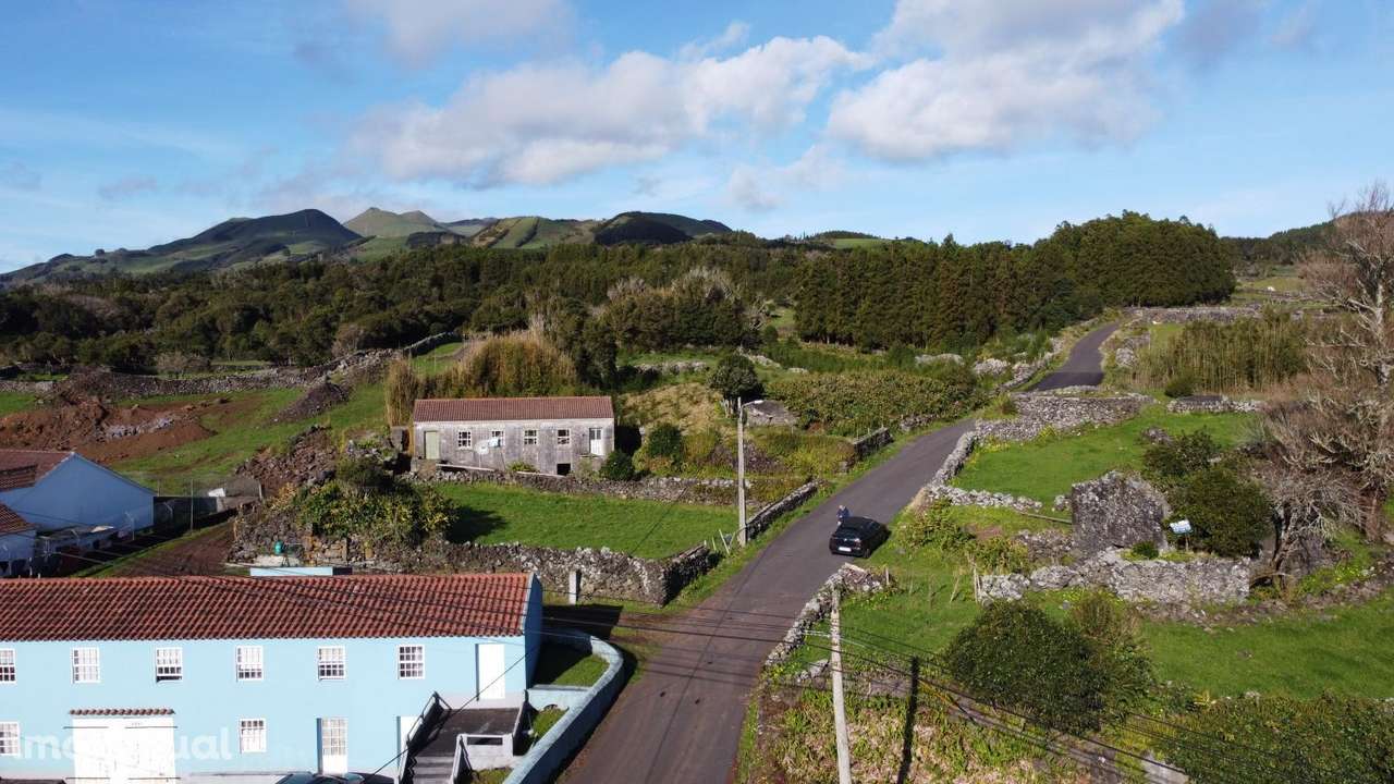 Quintinha linda no Pico ( Piedade) Azores - Grande imagem: 2/16