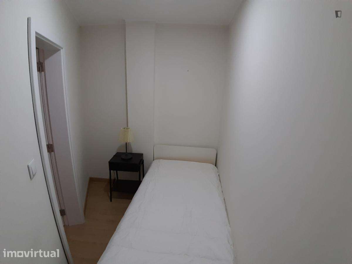 Apartamento com 3 quartos - localizado em Santo Ildefonso Porto - Grande imagem: 2/18