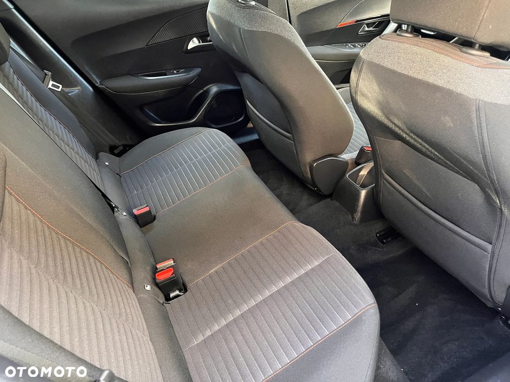 Peugeot 2008 PureTech 130 EAT8 Active Pack - 6