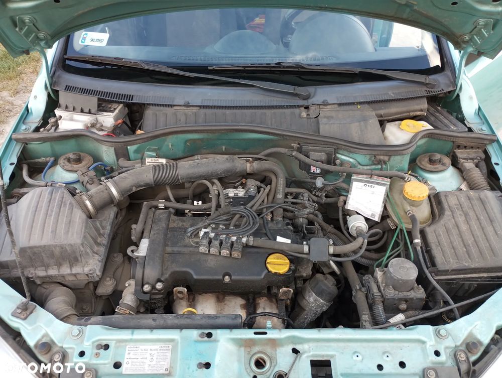 Opel Corsa 1.2 16V Enjoy - 2