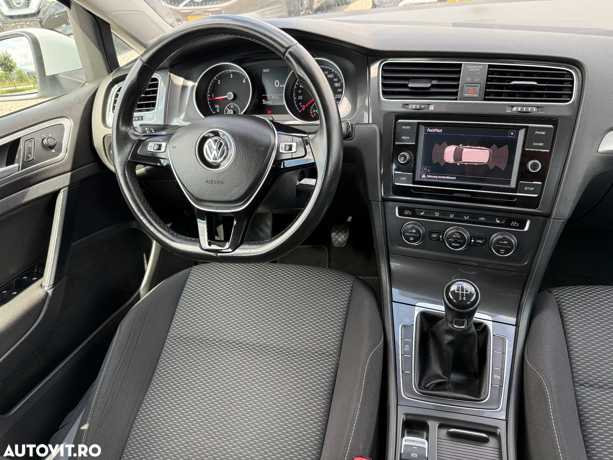 Volkswagen Golf 1.6 TDI (BlueMotion Technology) Trendline - 15