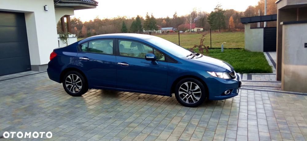 Honda Civic 1.8 Executive EU6 - 10