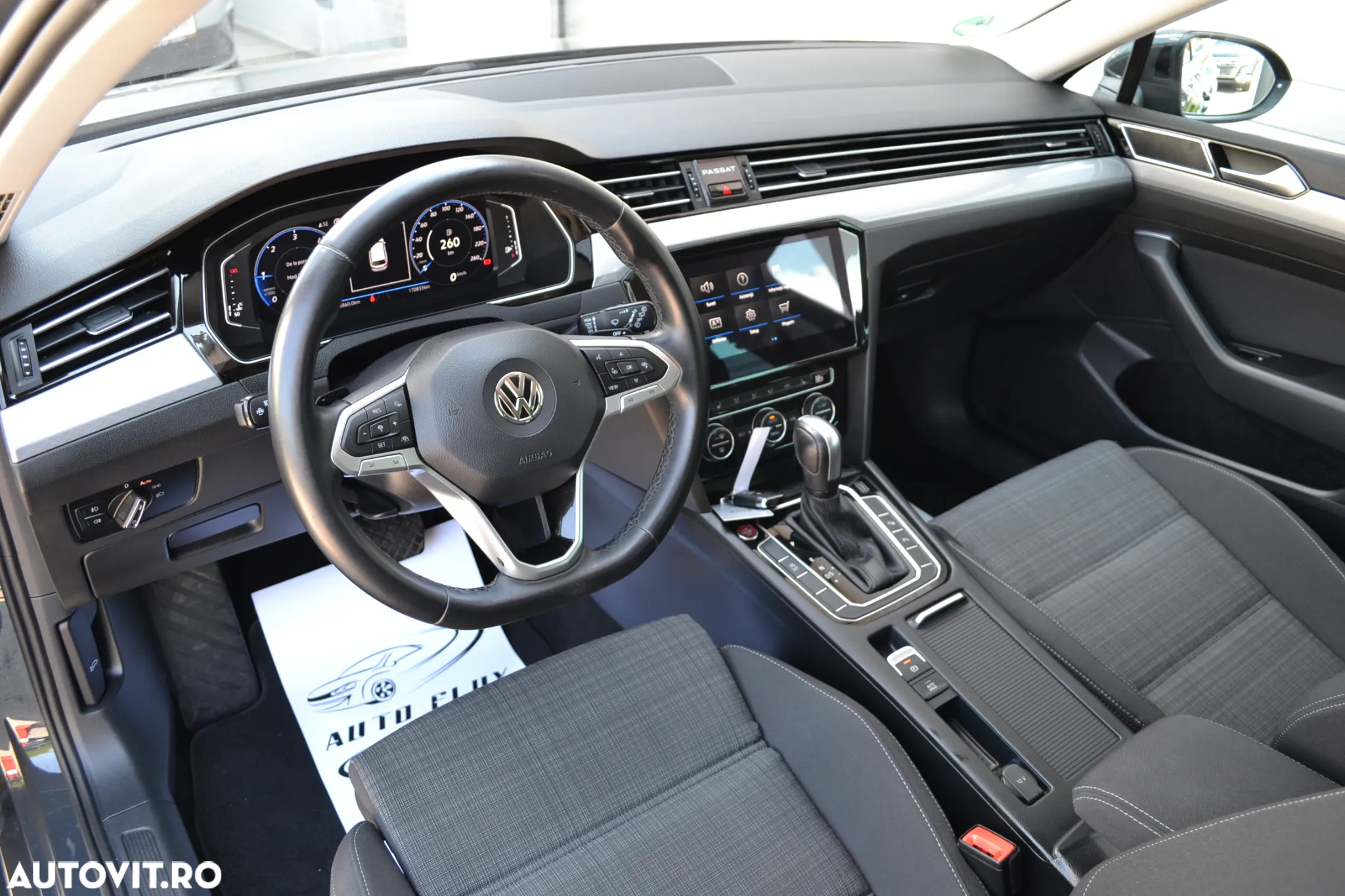 Volkswagen Passat Variant 2.0 TDI SCR DSG Business - 12
