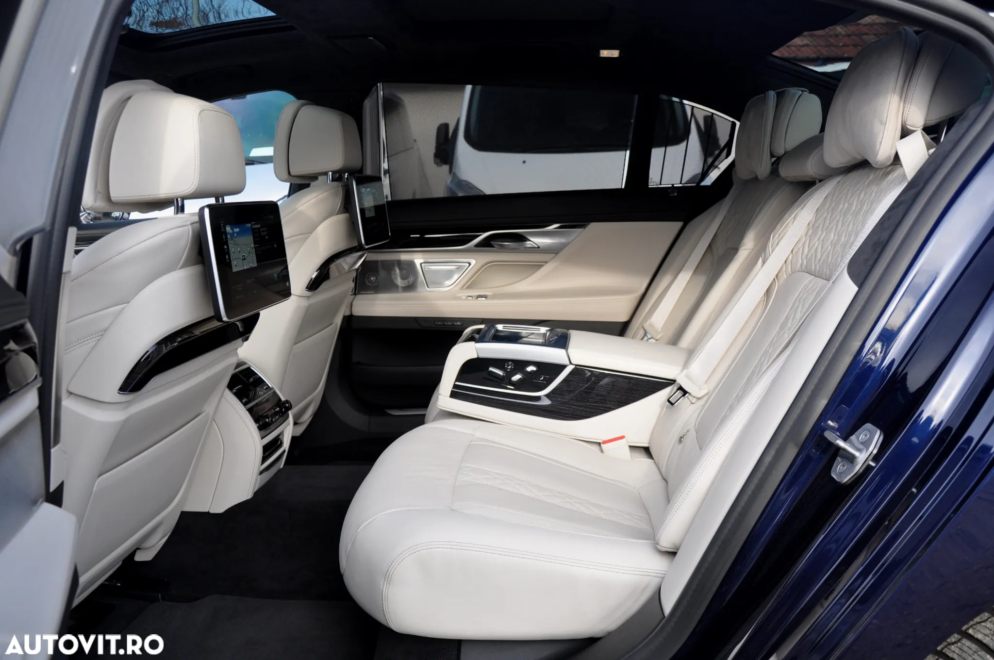 BMW Seria 7 - 11