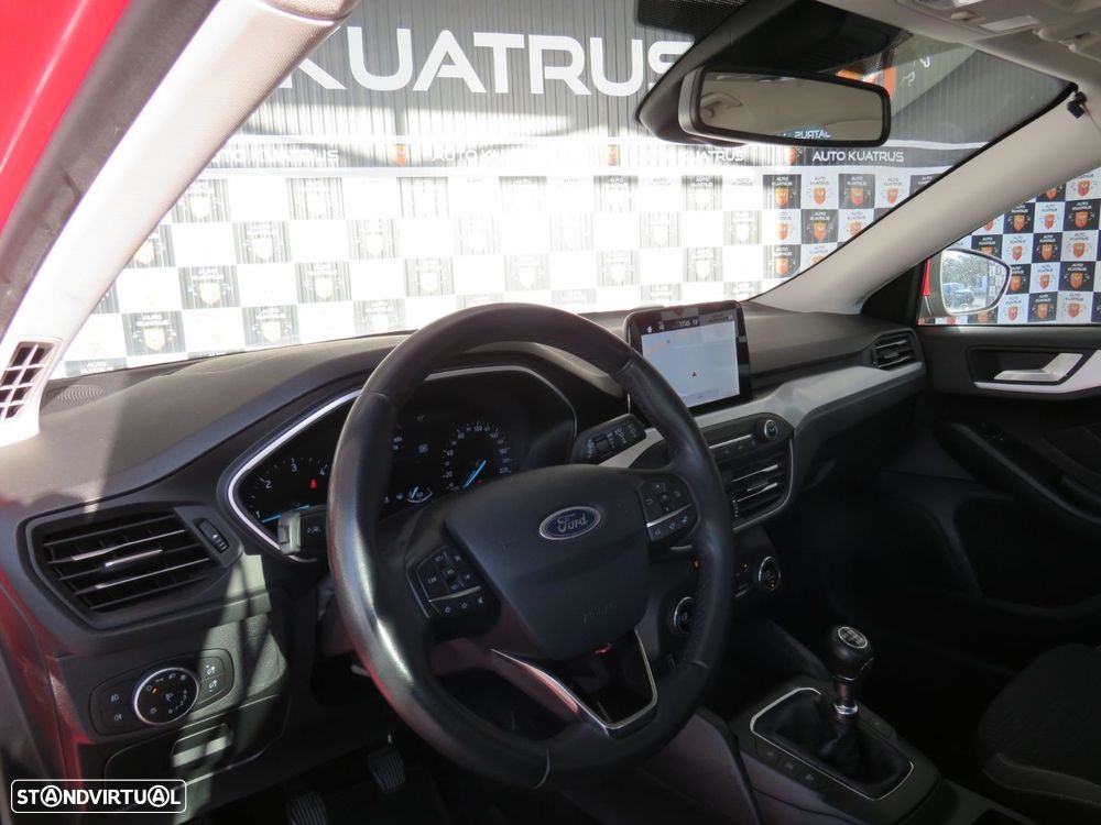 Ford Focus SW - 11
