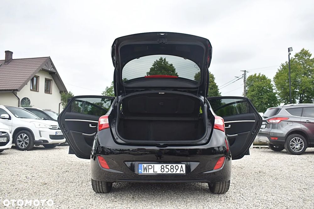 Hyundai i30 1.6 CRDI Trend - 14