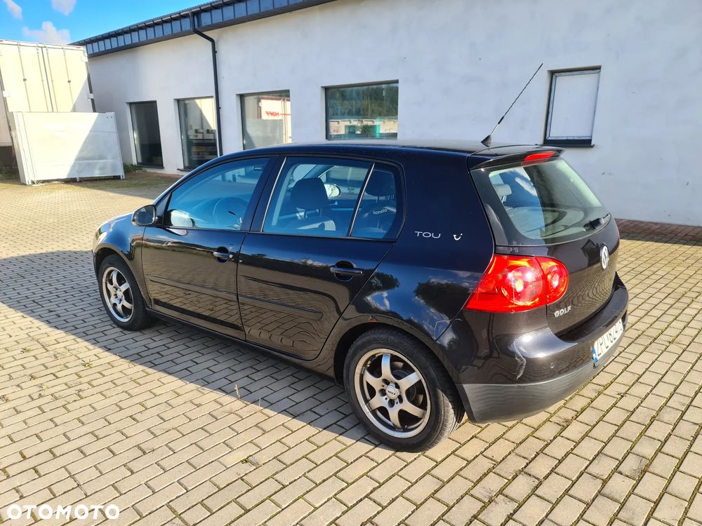 Volkswagen Golf - 5