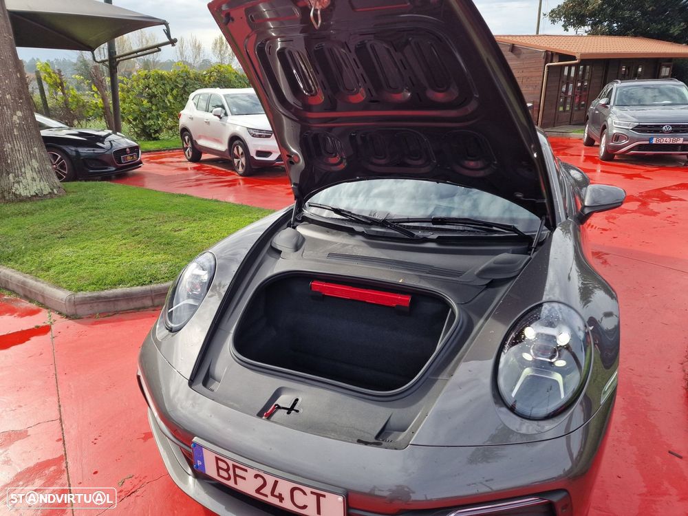 Porsche 911 Série F - 8