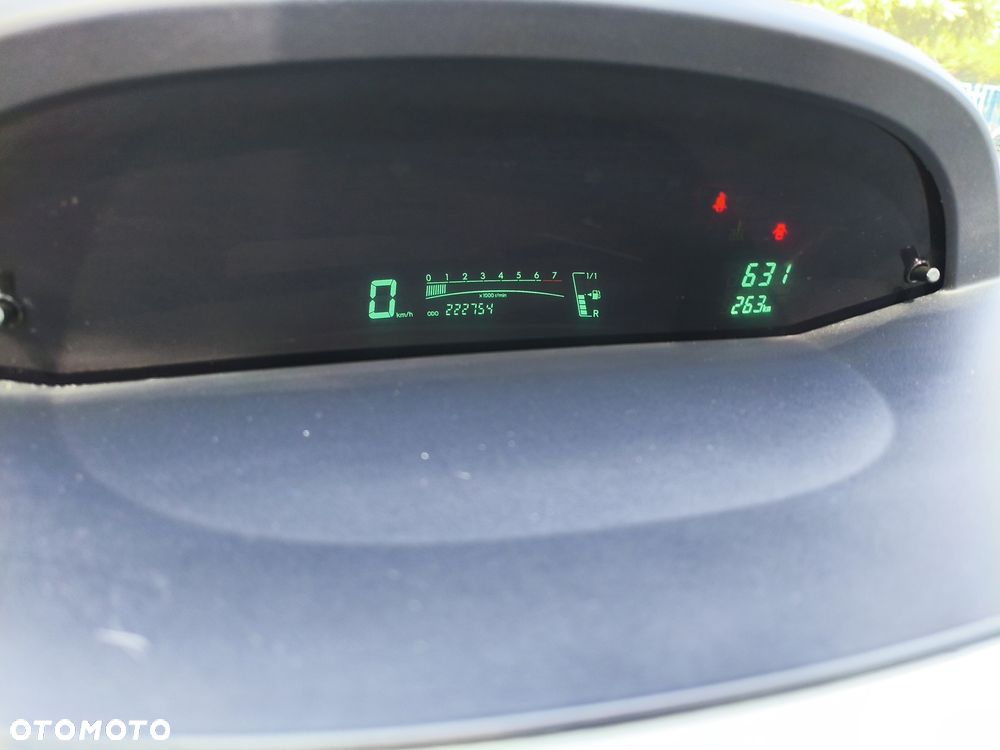 Toyota Yaris 1.0 Luna Start - 11