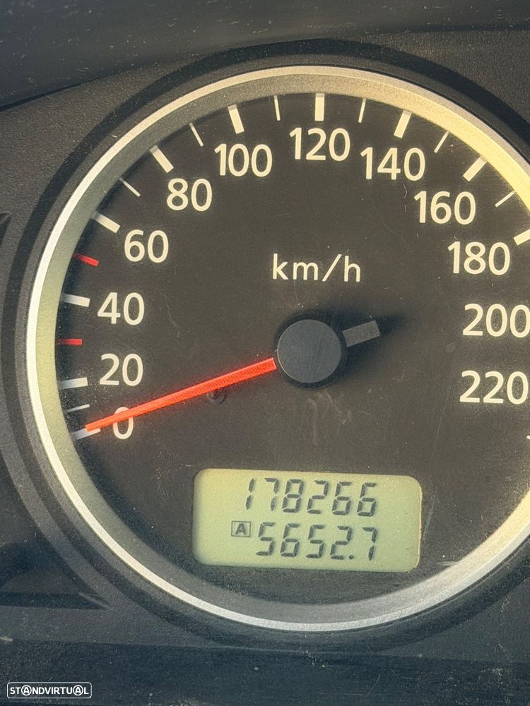 Nissan Almera - 9