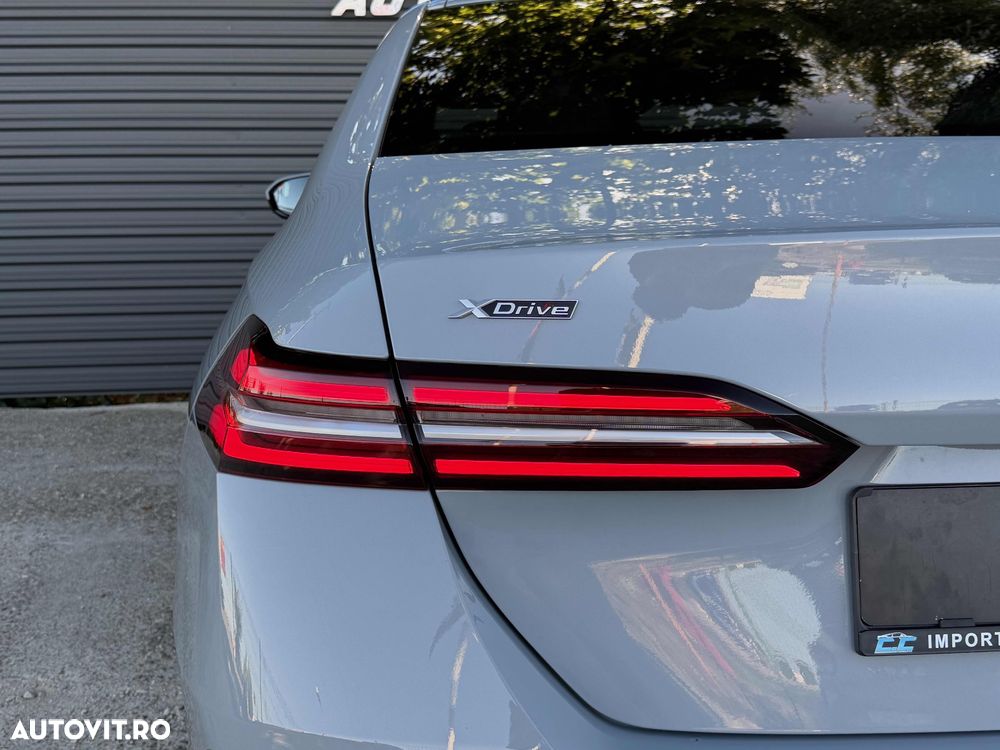 BMW Seria 5 520d xDrive Aut. - 35
