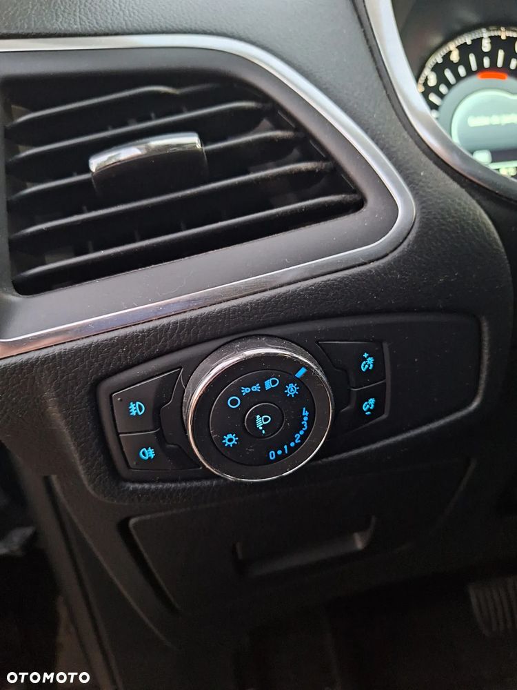 Ford S-Max 2.0 TDCi Titanium PowerShift - 12