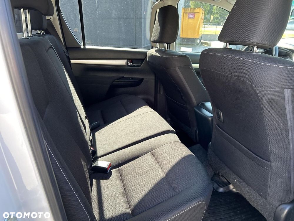 Toyota Hilux 2.8 D-4D Double Cab SR5 4x4 - 13