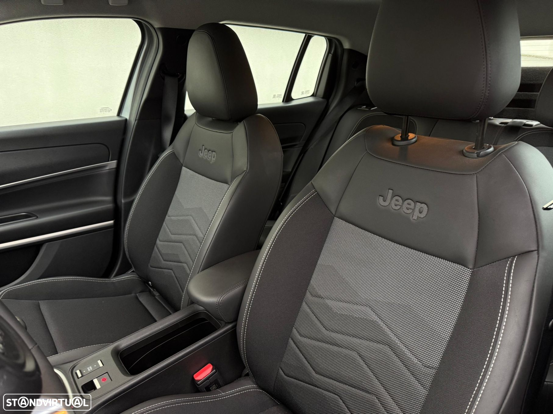 Jeep Avenger 1.2 GSE T3 Altitude - 23