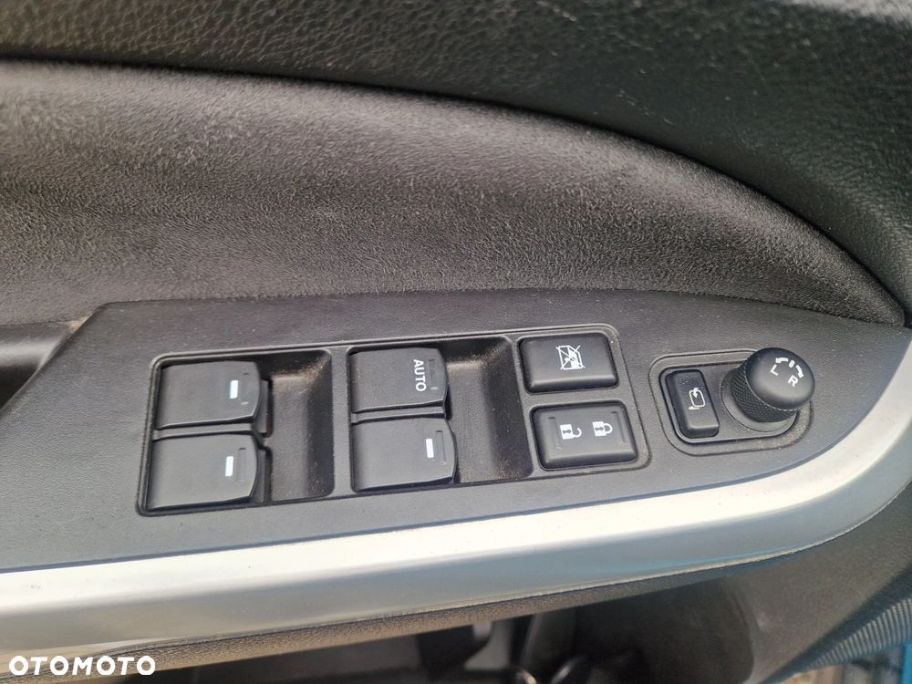 Suzuki Vitara - 11