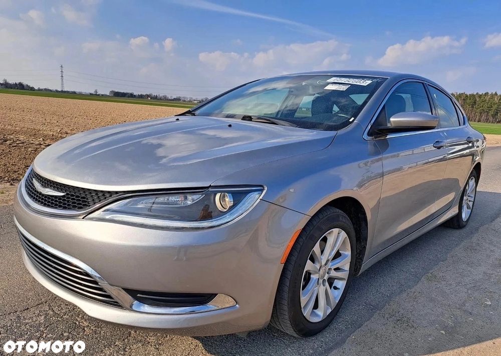 Chrysler 200 - 1