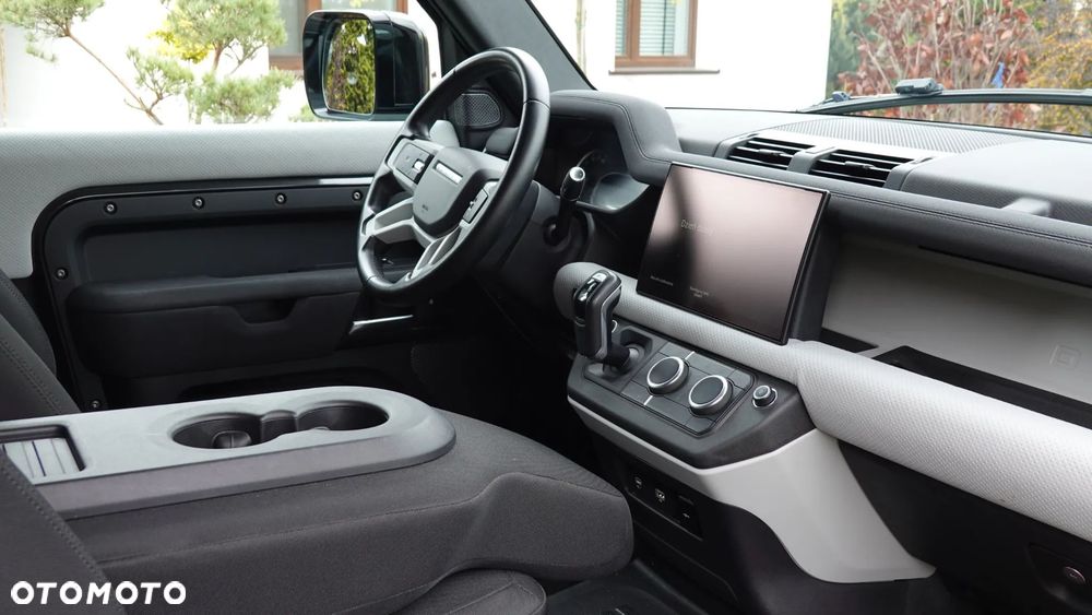 Land Rover Defender - 14