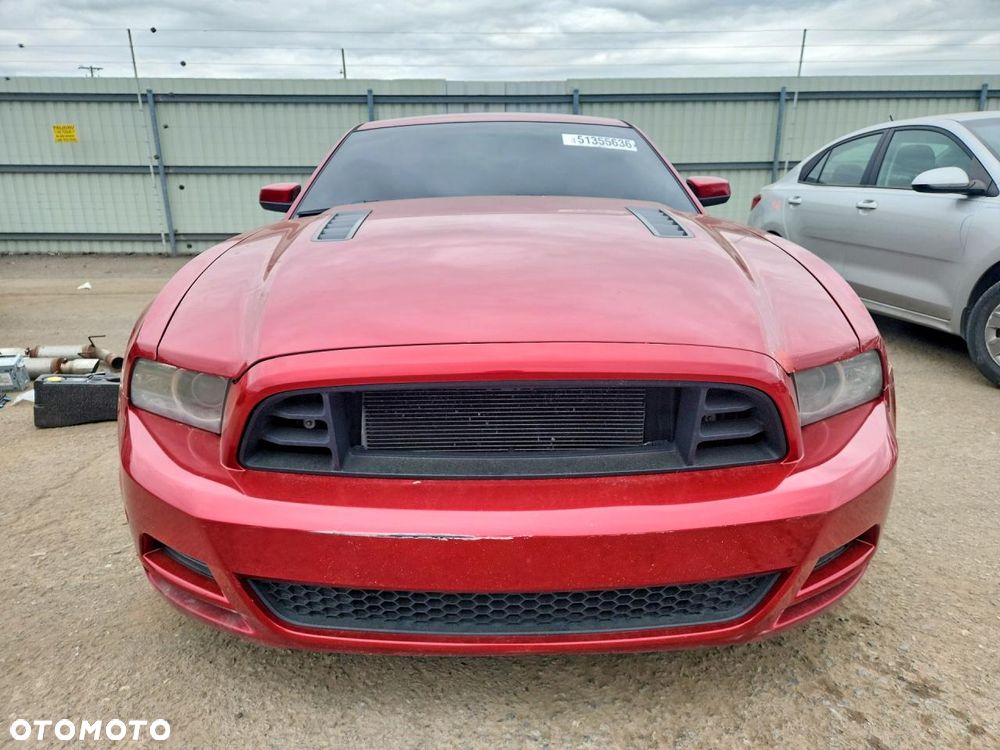 Ford Mustang 5.0 V8 GT - 5