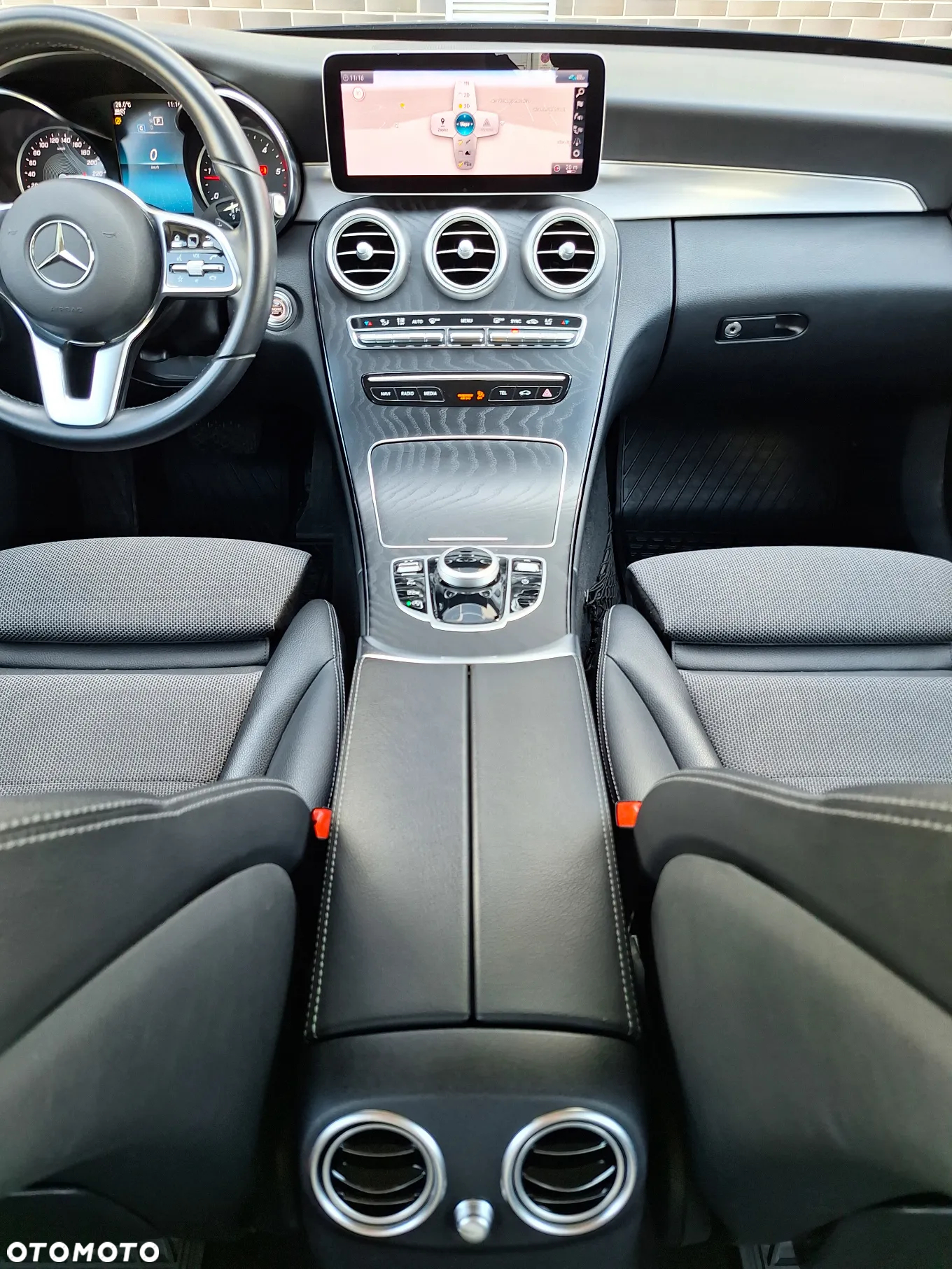 Mercedes-Benz Klasa C 220 d 9G-TRONIC - 28