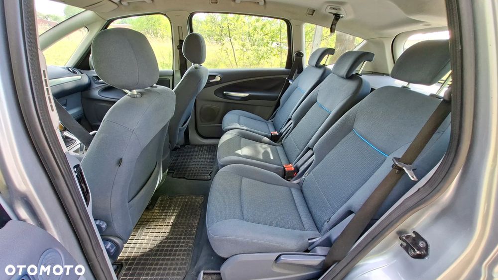 Ford S-Max - 16