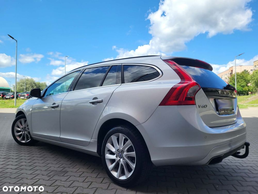 Volvo V60 D4 Momentum - 6
