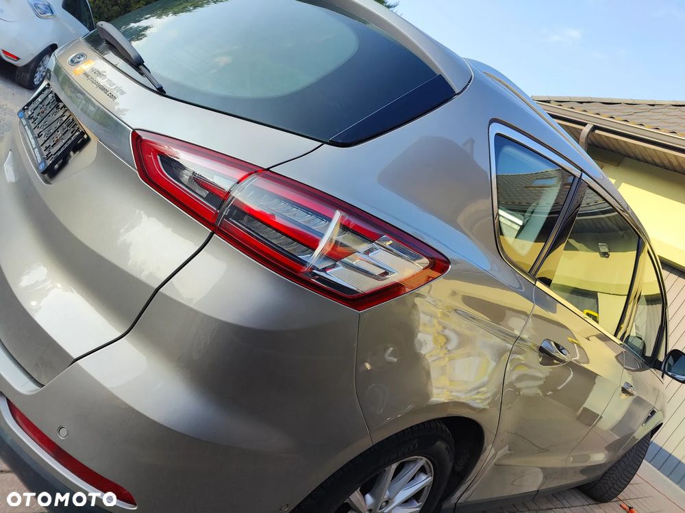Ford S-Max - 10