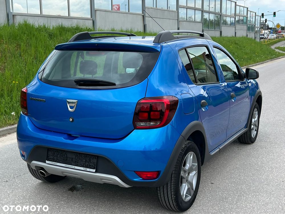 Dacia Sandero TCe 100 Essential - 5