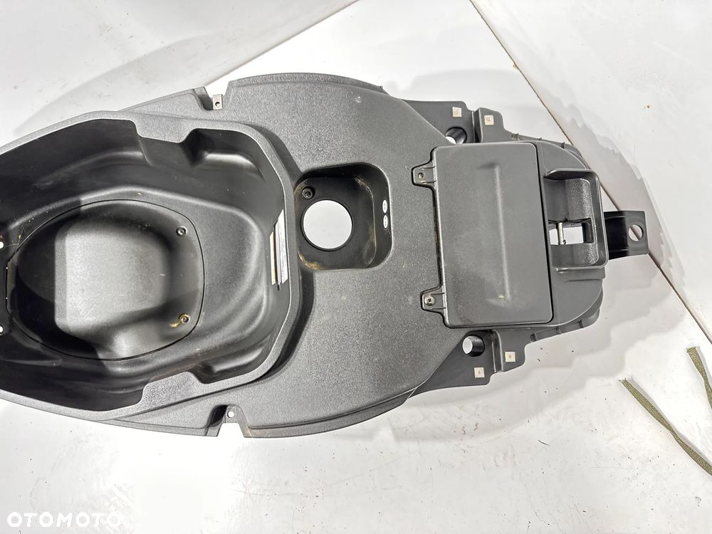 Kufer schowek Aprilia SXR - 5