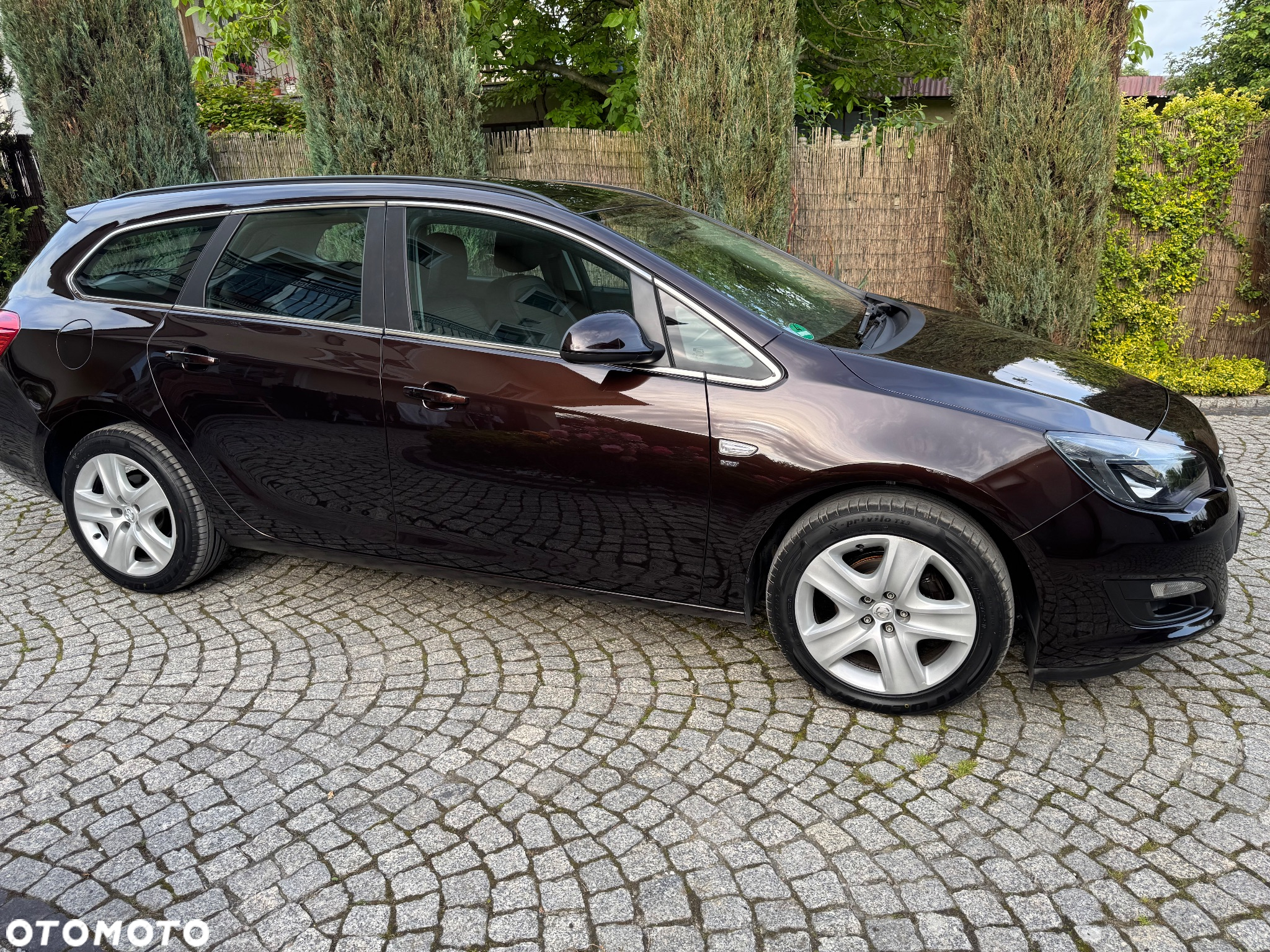 Opel Astra IV 1.4 T Cosmo - 11