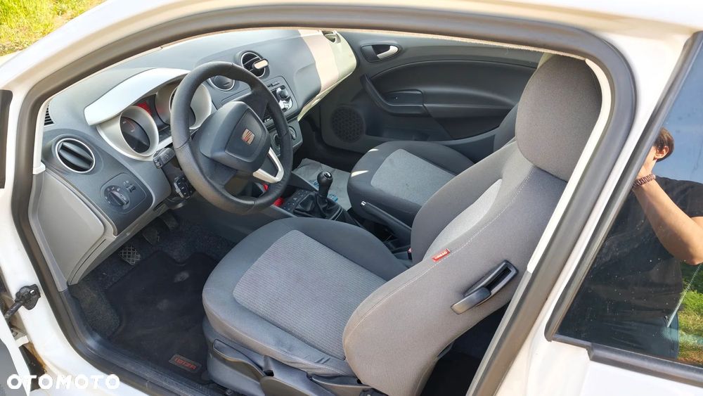 Seat Ibiza SC 1.6 TDI DPF Reference - 12
